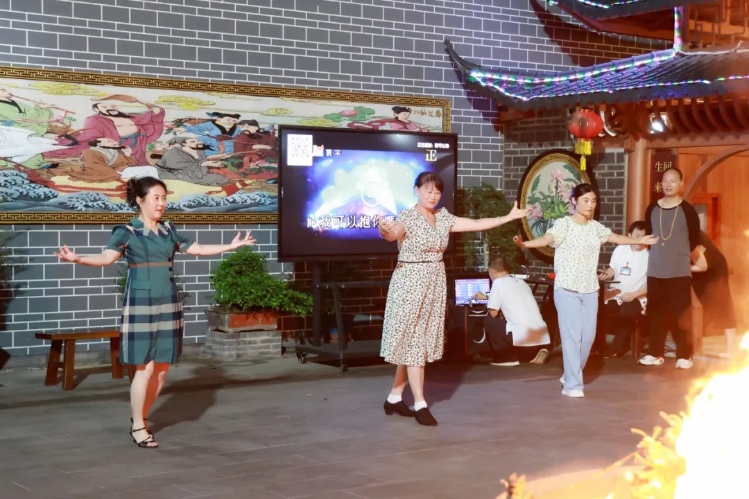 1728618385414608.jpg 1728618385414608.jpg