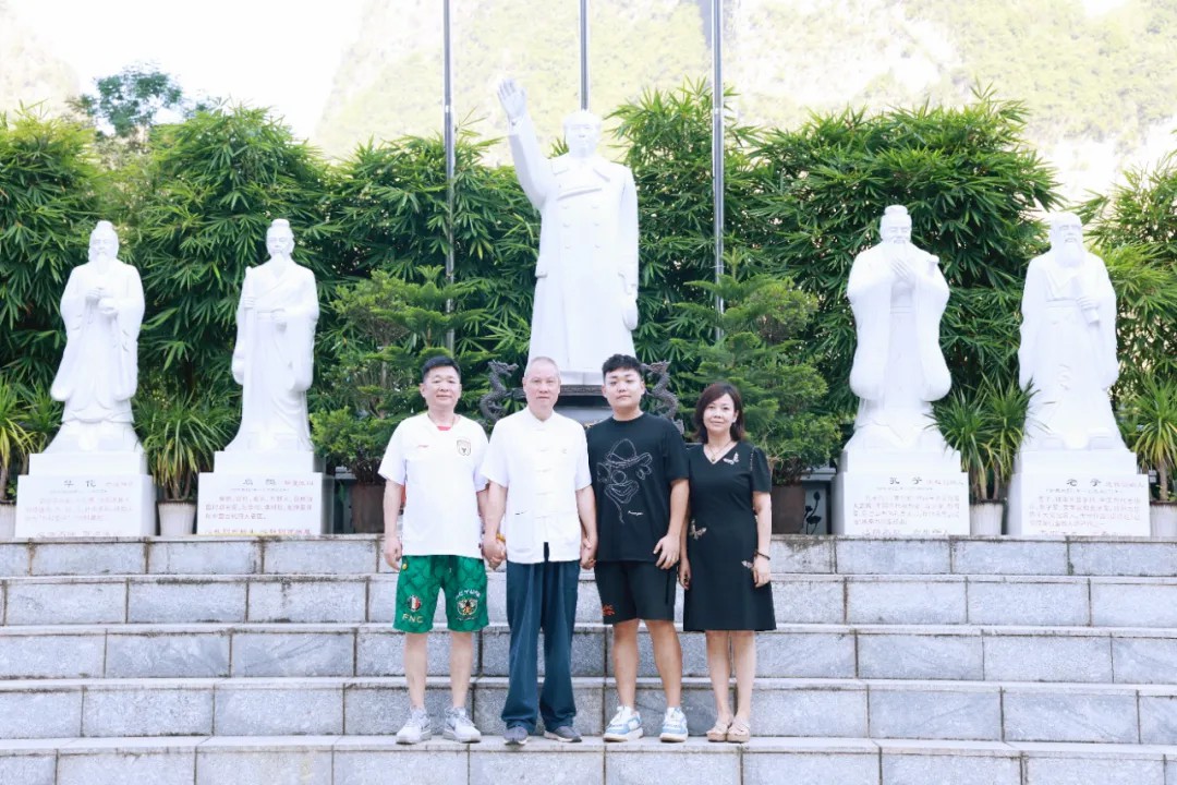 1728618569684986.jpg 1728618569684986.jpg