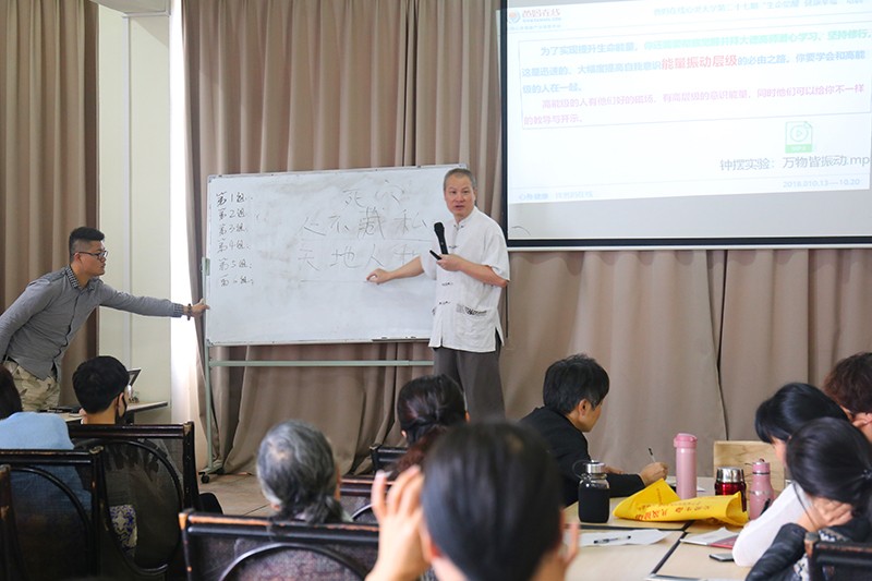 1731985031161897.jpg 1540028476700108.jpg