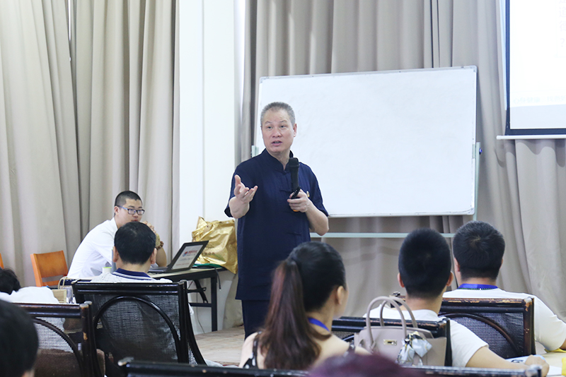 1731997742993176.jpg 1528538122901521.jpg